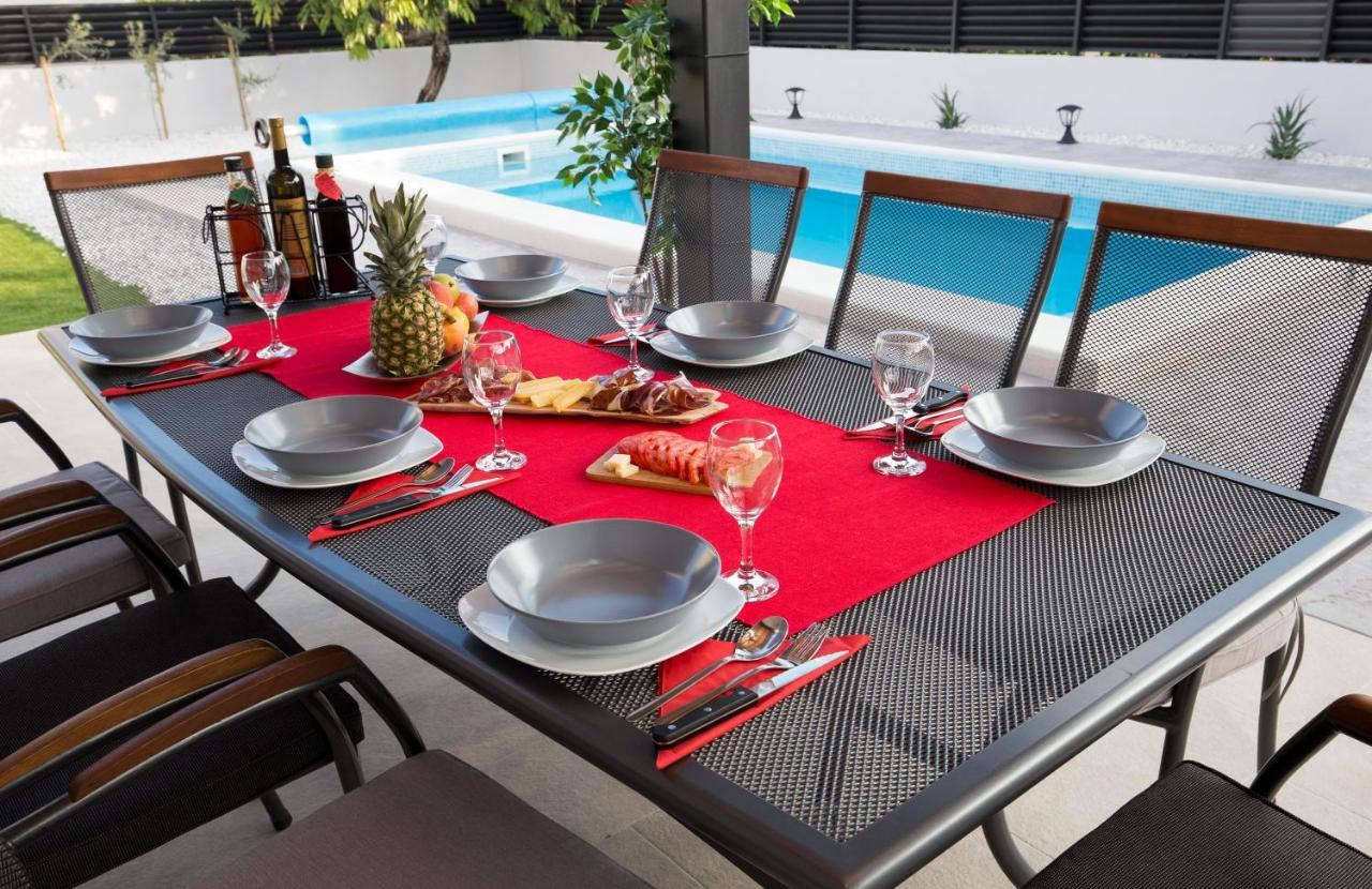 Villa Fides With Private Pool, Garden And Sea View Kastel Novi Exterior photo